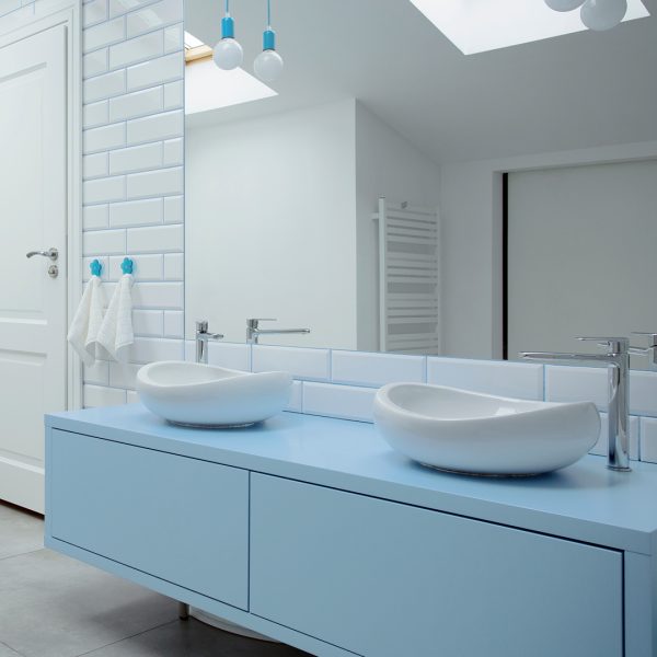 南仏プロバンストラディション白/ブルー French Blue | Panolam Surface Systems